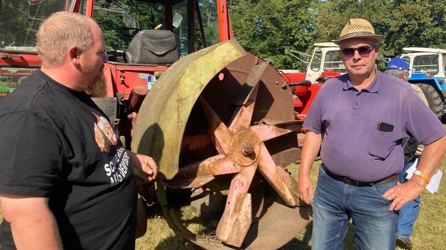 Oldtimer in Demnitz: Vom Traktor bis Trabant-Kübel – das gab es nahe ...