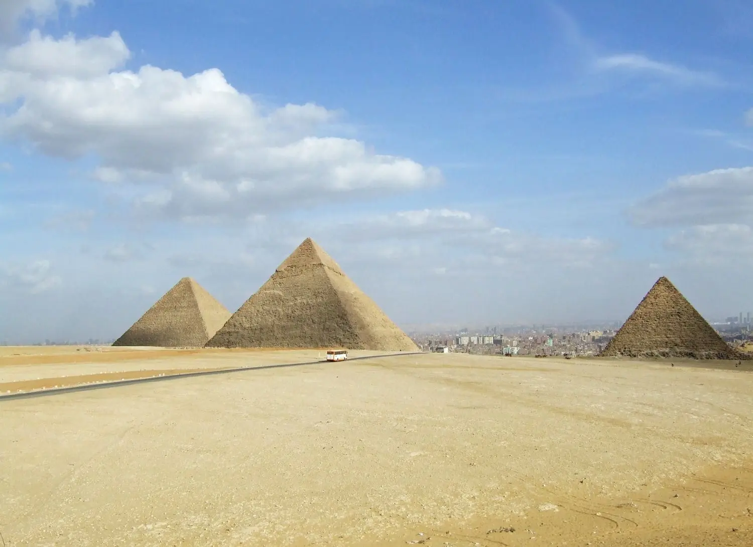 Pyramiden, Strand, Sonne und Co.: Ägypten ist ein beliebtes Ziel für deutsche Urlauber. Sind Reisen 2021 möglich? Was gilt aktuell in Ägypten?