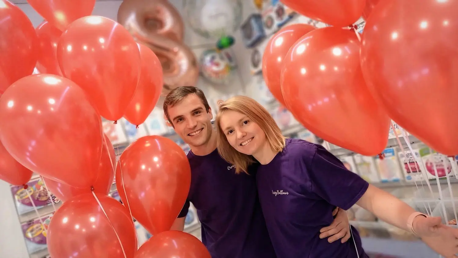 Der Ballon-Laden „Crazy Balloons“ in Oranienburg läuft. Die Inhaber Maria und Friedrich Schlei bewältigen die Corona-Herausforderung. Der Zufall spielte ihnen mehrfach in die Hände.