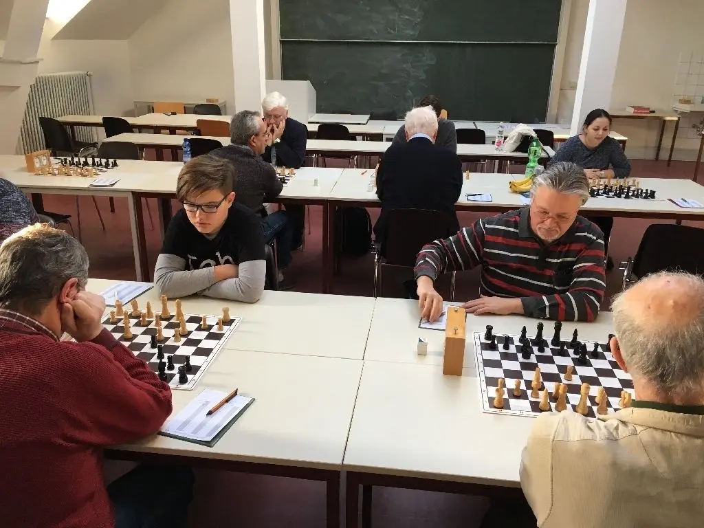 Trotz seiner Niederlage verschaffte sich Richard Biller (l.) Respekt bei seinem Kontrahenten. Thomas Müllers (r.) gute Leistungen blieben ebenfalls unbelohnt.
