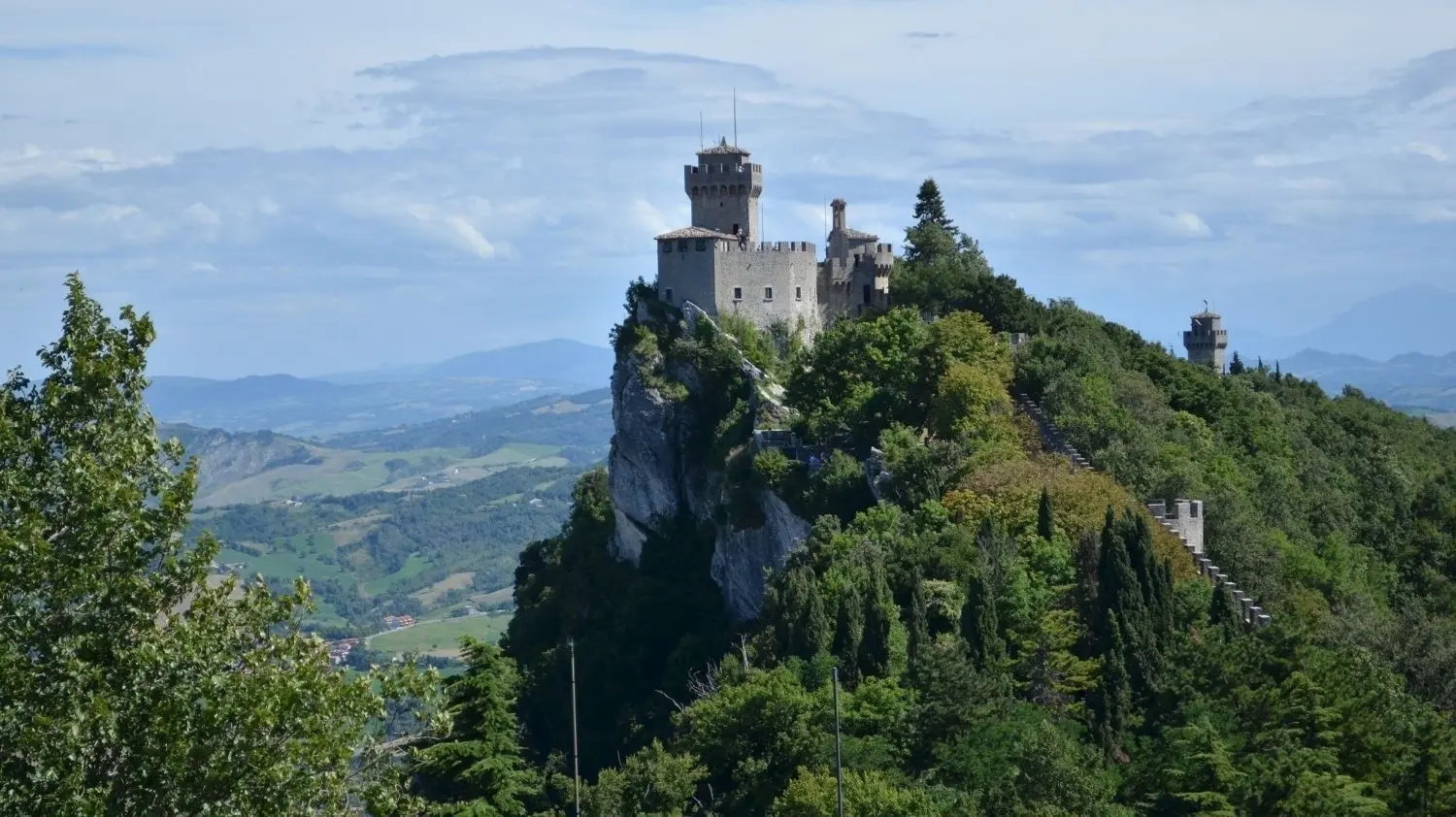 Turm Guaita, der älteste und höchste der drei Festen.