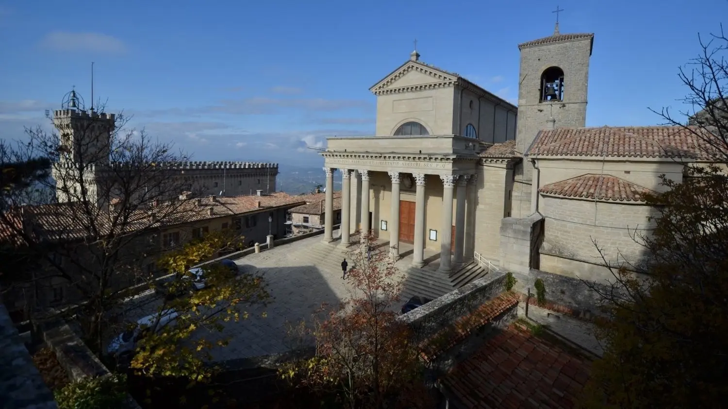 Basilika San Marino. Hier steht der Namenspatron an der Stelle von Jesus.