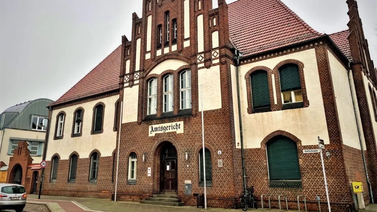 Kranke Richter. Kranke Staatsanwälte. Kranke Justizwachmeister. Die Coronawelle hat das Amtsgericht Bernau fest im Griff und bringt Herausforderungen mit sich.