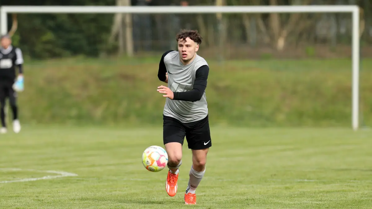 LK Schönower SV — FC Strausberg: Schönow 20.04.24, LK Schönower SV - FC Strausberg, Hein-Peter Splett