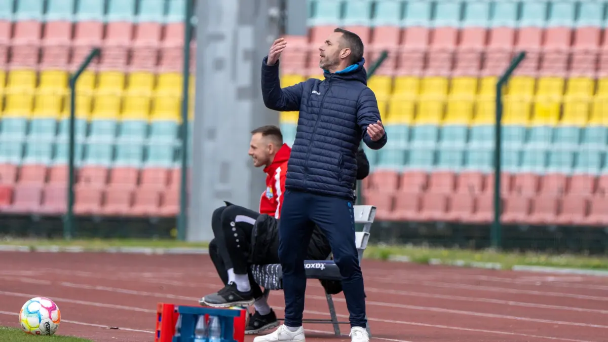 RLNO Hertha BSC II — Chemnitzer FC 2023/24: Fussball, Herren, Saison 2023/24, Regionalliga Nordost (30. Spieltag), Hertha BSC II - Chemnitzer FC, Trainer Christian Tiffert (Chemnitzer FC), 21.04. 2024, Foto: Matthias Koch