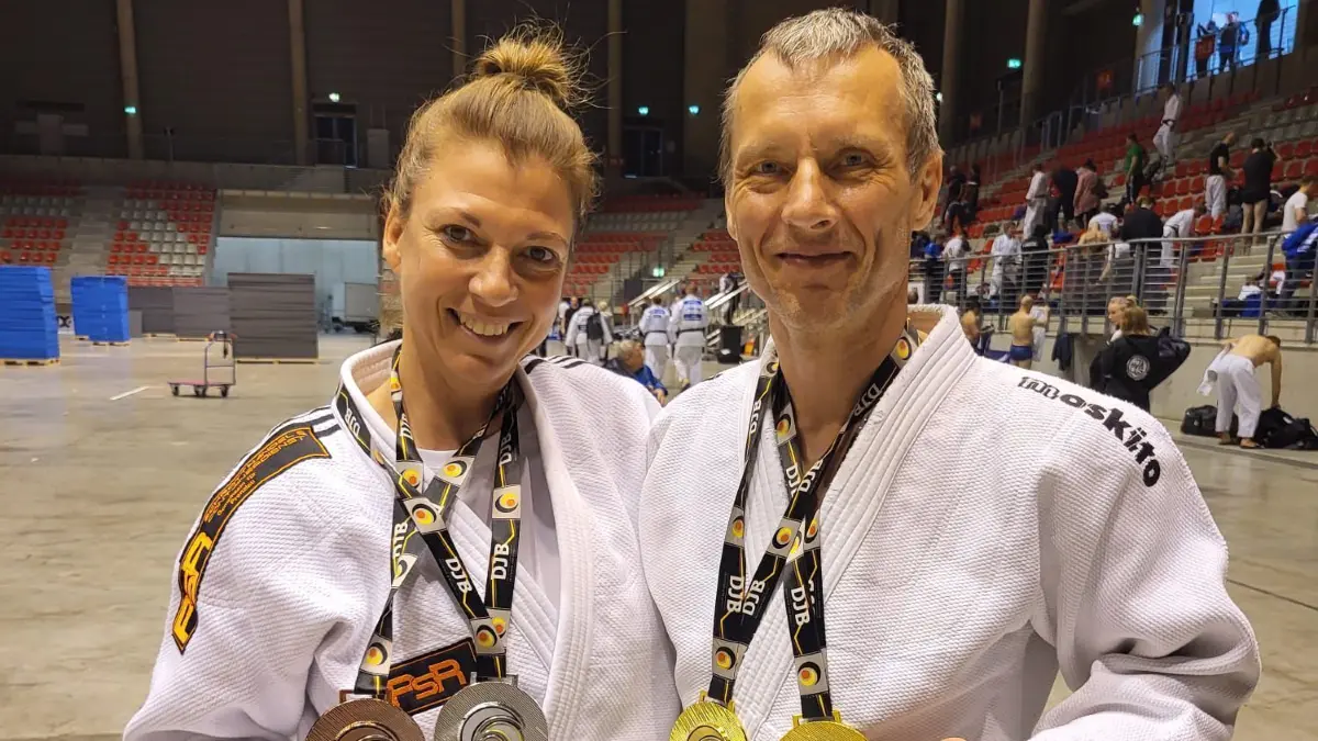 Judoka Axel Metzdorf (hier neben Juliane Gieboczyk) ist neuer Kandidat für die Wahl zum MOZ-Sportler der Woche.