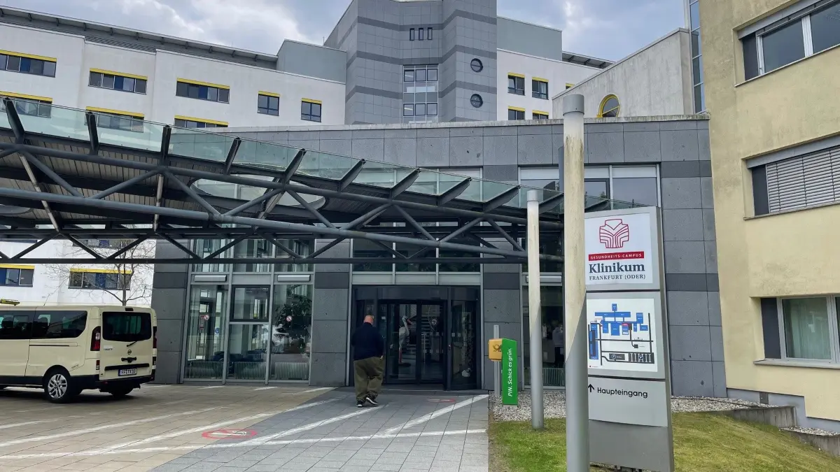 Patienten und Besucher betroffen: Derzeit sind einige Fahrstühle im Klinikum Frankfurt (Oder) defekt.