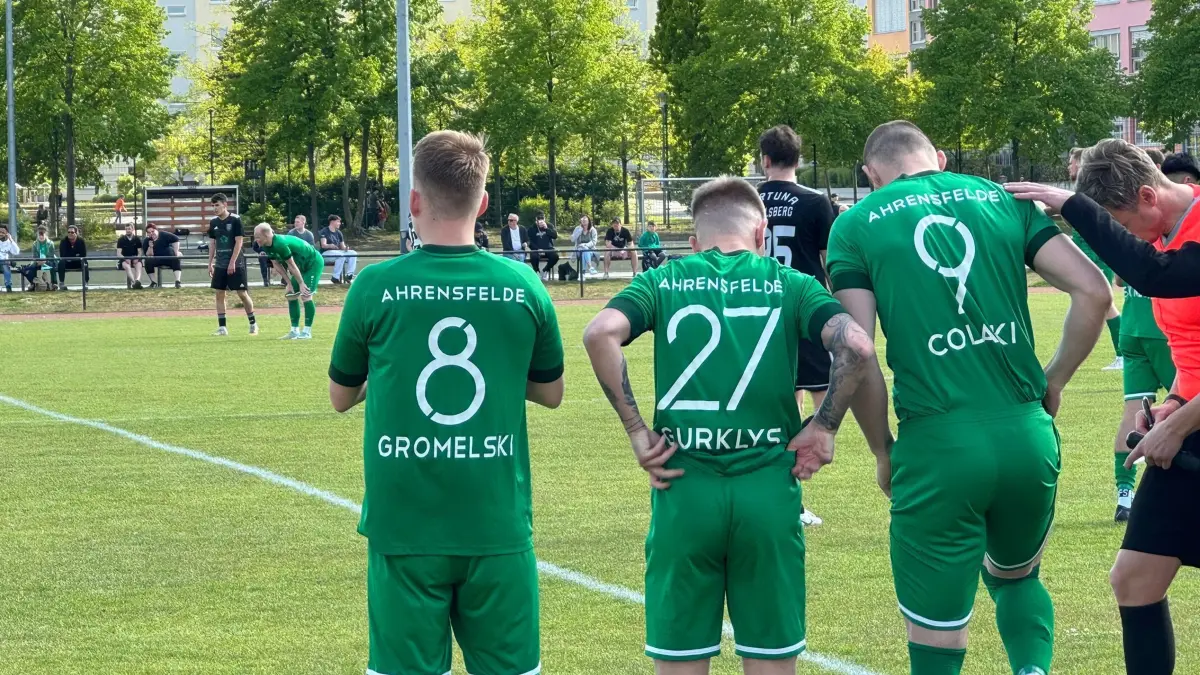 Der SV Grün-Weiß Ahrensfelde konnte die Partei bei Fortuna Babelsberg siegreich gestaltet. Trainer Oliver Richter beantwortete nach dem Spiel die Aufstiegsfrage.