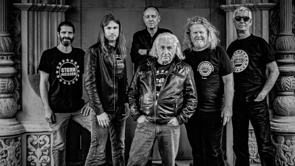 Die Stern Combo Meißen ist am 25. August zu Gast im AmphiTheater Großkoschen.
6 Männer