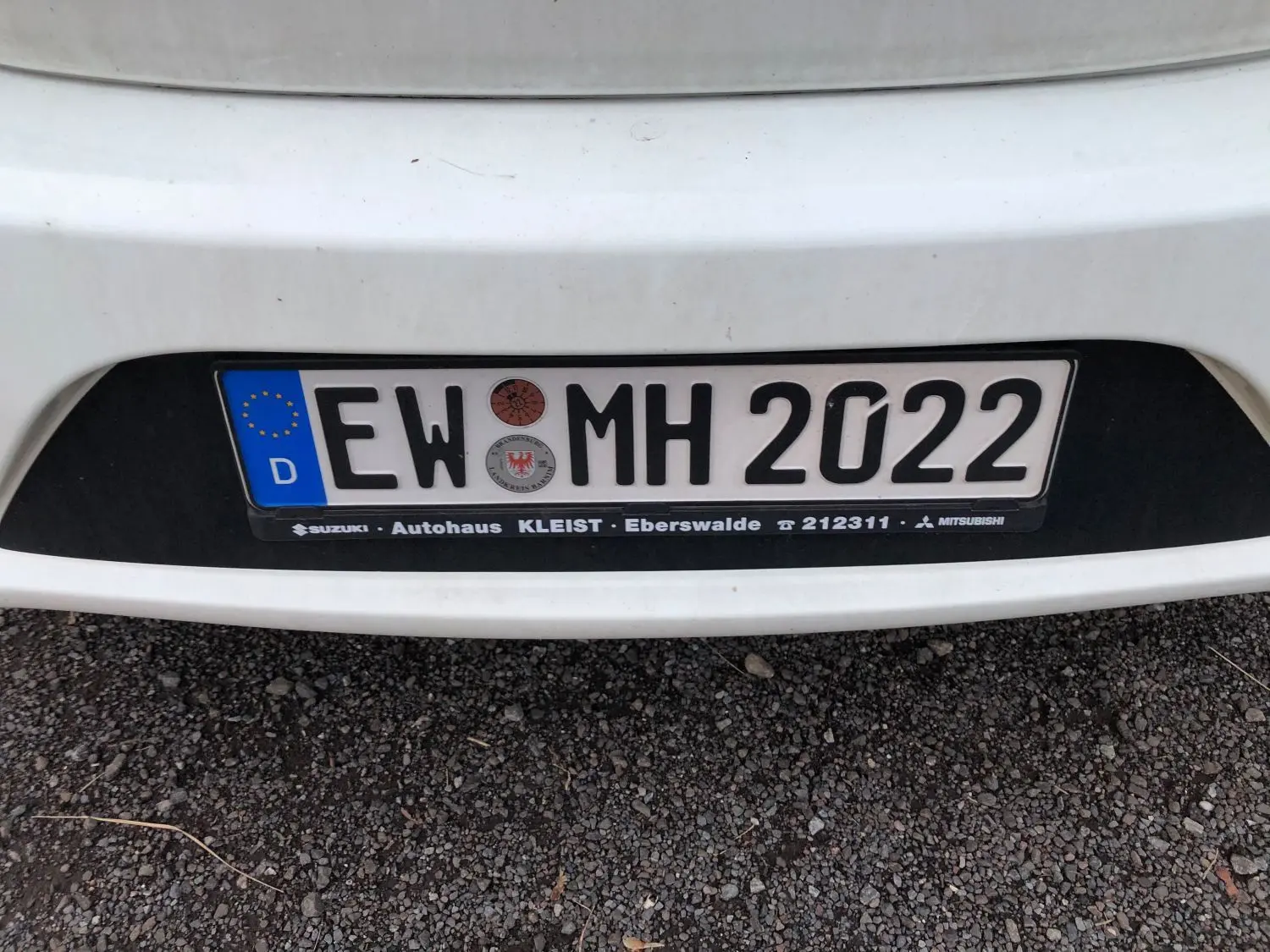 Ambitionen auf dem Kennzeichen? Das Nummernschild des Kleinwagens von Martin Hoeck lautet „EW-MH 2022“. Doch die Kombination sei kein Bekenntnis, im kommenden Jahr bei der Bürgermeisterwahl in Eberswalde antreten zu wollen, sagt der Vielleicht-Kandidat.