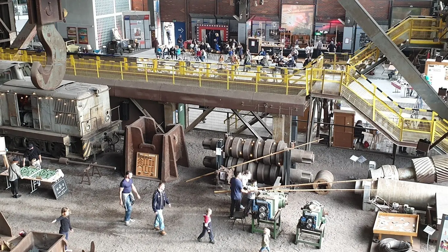 Beim Einheits-Jahrmarkt wird das Industriemuseum zum Spiel- und Erlebnisland. Ein Fest für Familien inmitten monumentaler Zeugnisse der Brandenburger Stahl-Geschichte.