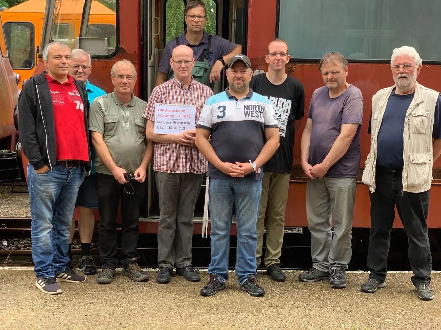 Auftaktveranstaltung zum Projektstart „LVT 171 003“, im Volksmund auch als Ferkeltaxe und Sandmann bekannt.