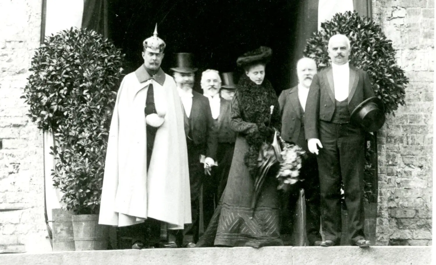 Die Anfänge des ersten Kunstvereins der Stadt waren von einer großen öffentlichen Euphorie getragen. Der Andrang zur ersten Kunstausstellung im großen Rathaussaal war riesig, auch Prinzessin Feodora von Sachsen-Meiningen und ihr Ehemann Heinrich XXX. Reuß zu Köstritz schauten vorbei.