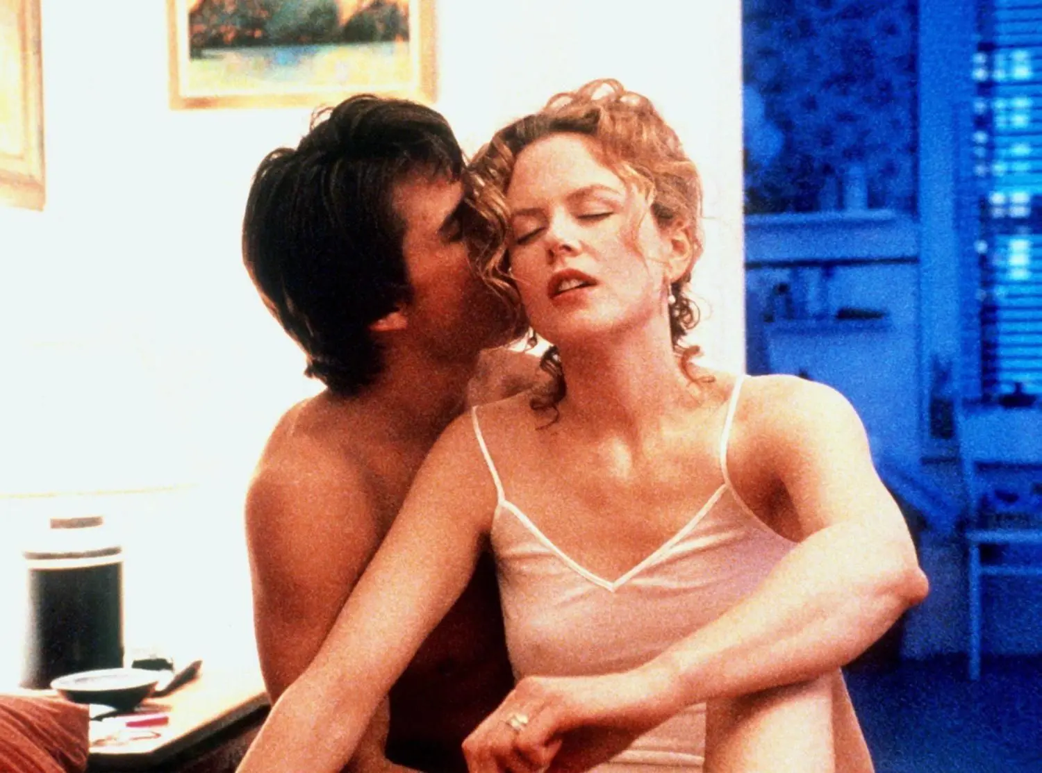 Oben: Nicole Kidman mit Ehemann Tom Cruise in „Eyes Wide Shut“. Unten: „Casablanca“ mit Humphrey Bogart und Ingrid Bergman.
