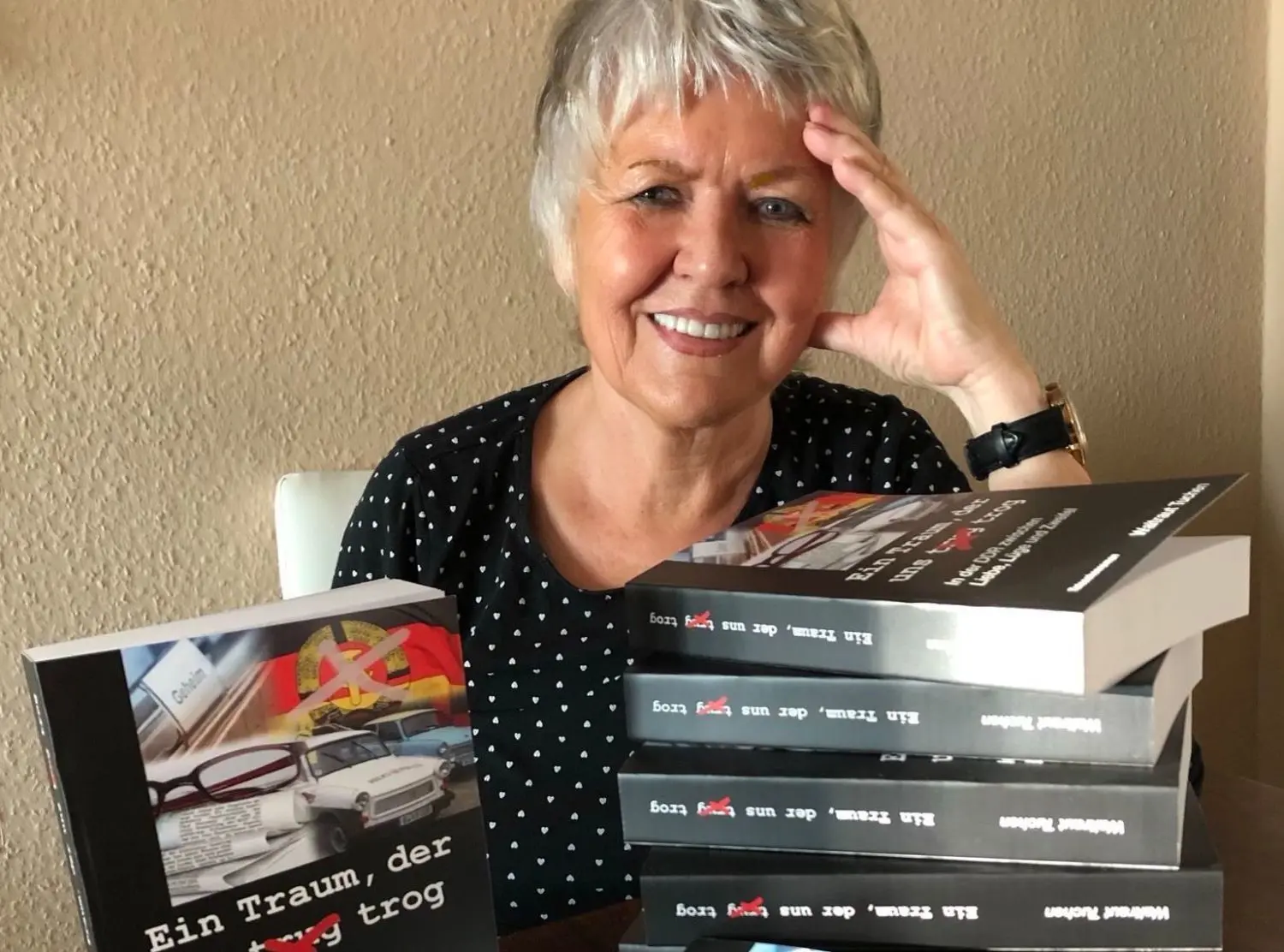 Hat ihr erstes Buch geschrieben: Waltraut Tuchen