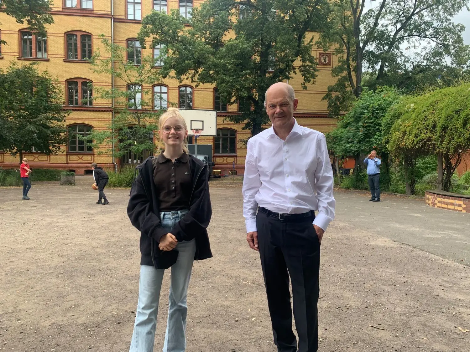 Eva aus Kleinmachnow (12) hatte die Gelegenheit, den SPD-Kanzlerkandidaten Olaf Scholz kennenzulernen.
