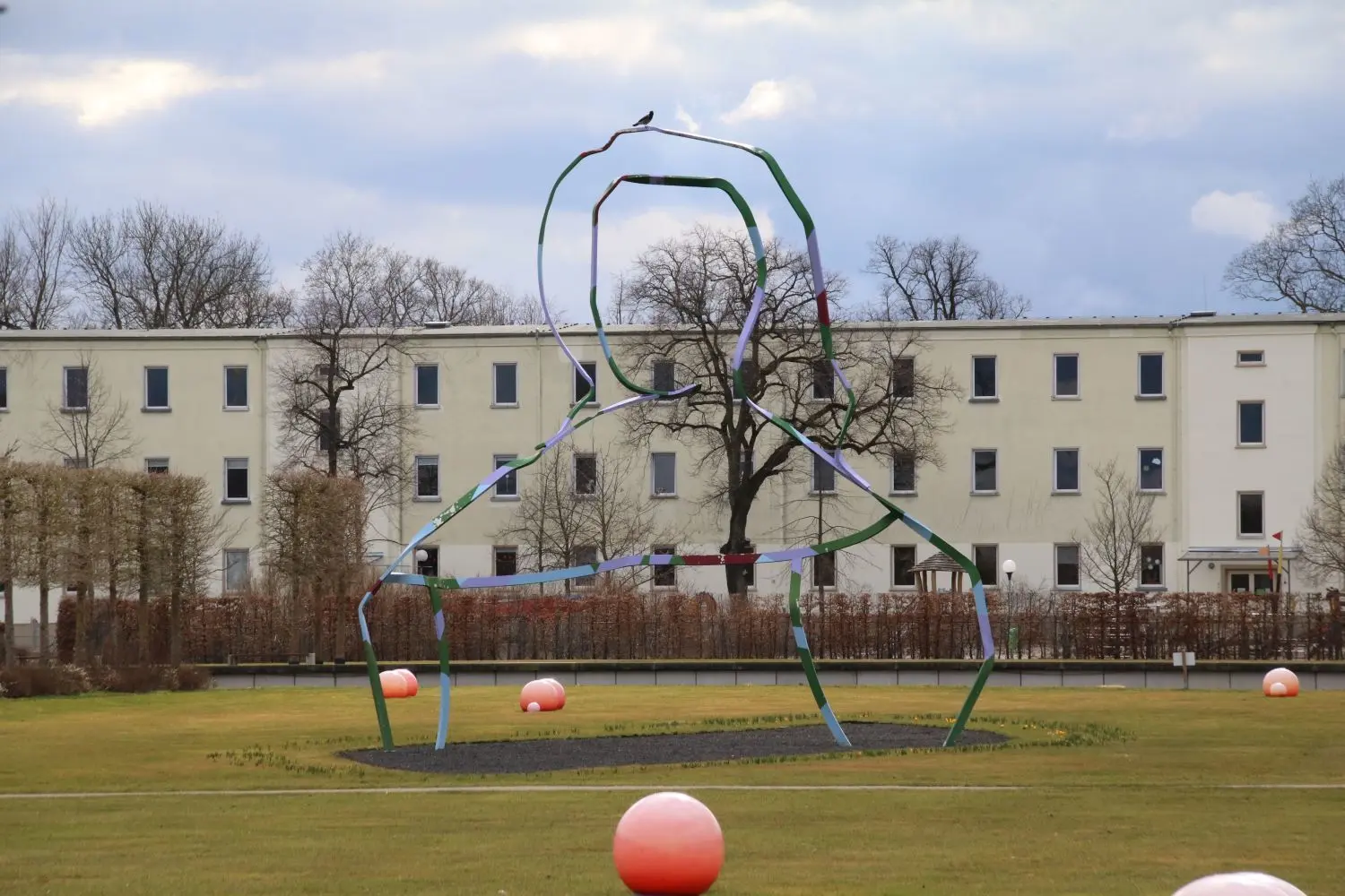 Aus der früheren Comeniusschule wird ab dem Schuljahr 2022/23 die Grundschule Mitte. Derzeit und noch bis 2023 wird das Gebäude als Ausweich-Kita genutzt.