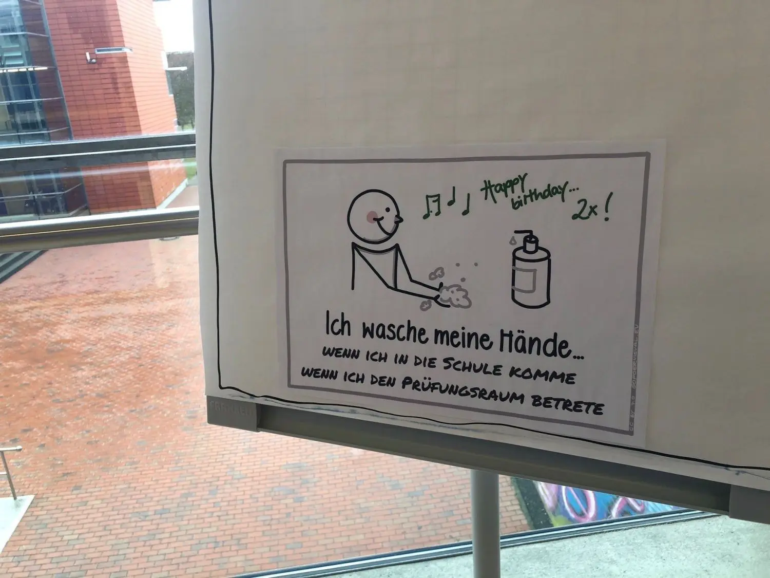 Die Hygienekonzepte an den Schulen werden ständig angepasst. Hinzu kommen jetzt noch die Schnelltests, auf die man nun wartet.