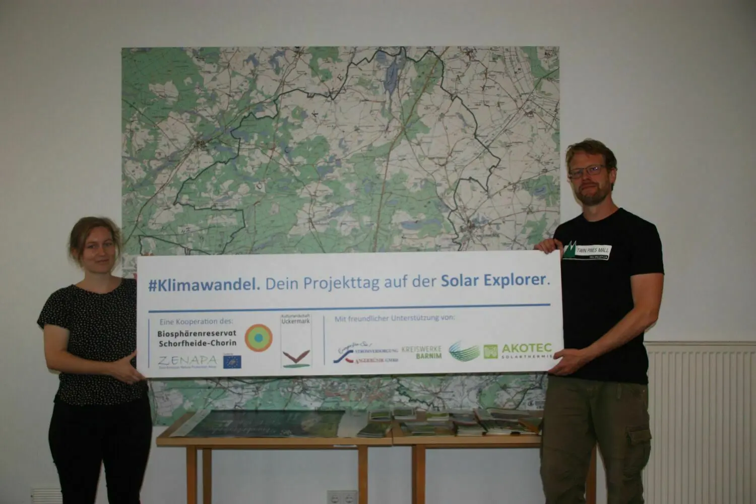 Werben für den Klimaschutz: Lina Schlieper und Frieder Mundt vom Biosphärenreservat Schorfheide-Chorin koordinieren das Umweltbildungsprojekt Solarexplorer für Grundschulen.
