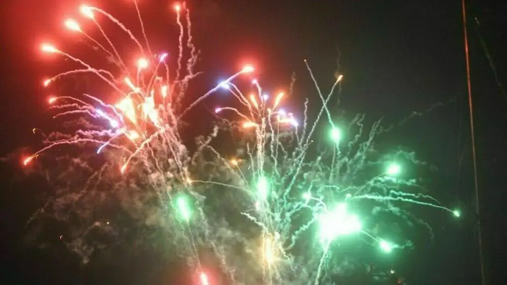 Abendlicher Programmhöhepunkt: Gut zehn Minuten lang sorgte das Höhenfeuerwerk über dem Schwedtsee für Ahs und Ohs beim Publikum. Danach wurde mit der Partyband Deejay Plus noch weiter getanzt.