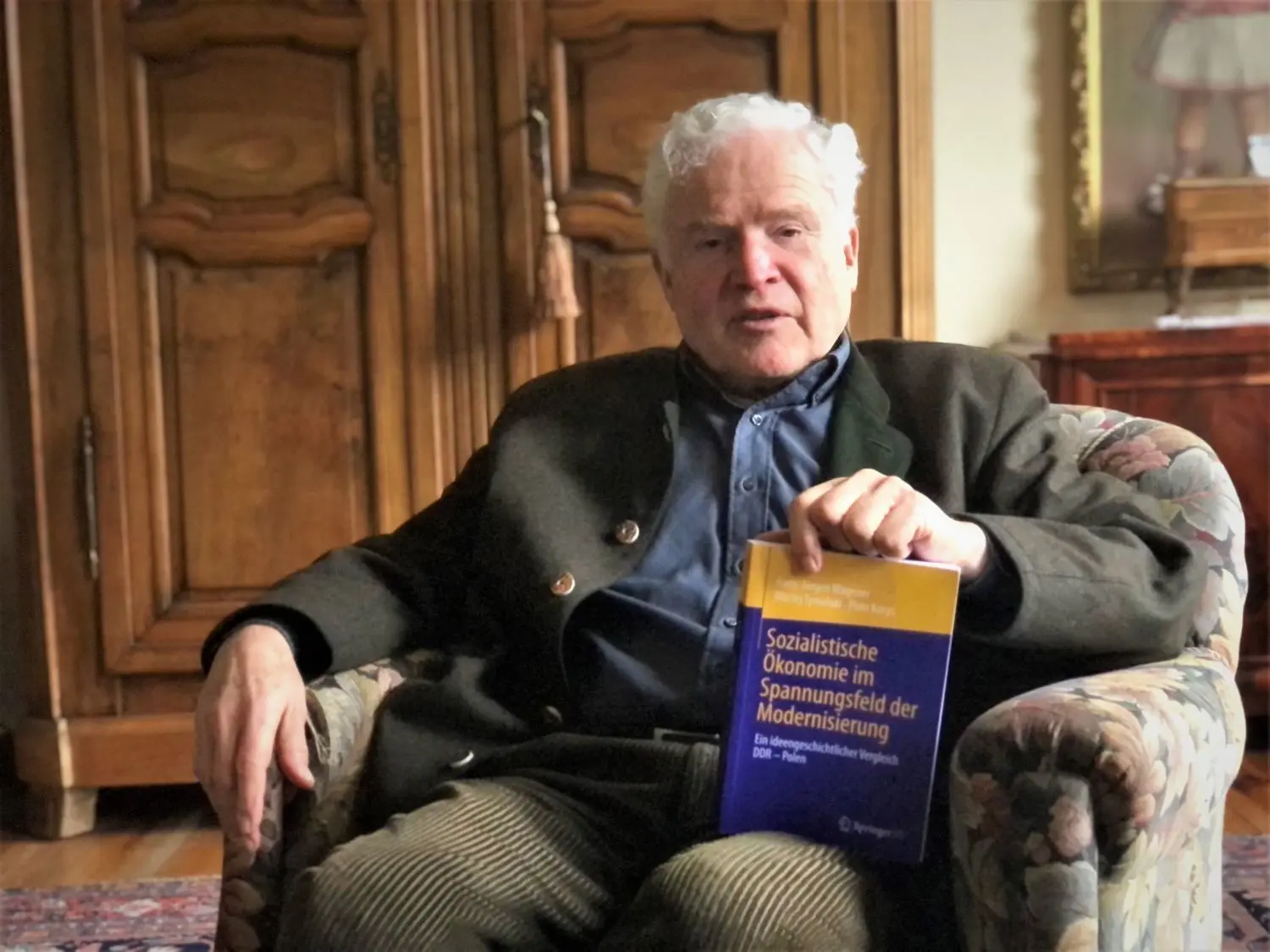 Warum ging der Sozialismus in der DDR und Polen buchstäblich bankrott? Damit beschäftigt sich das neueste Buch des früheren Viadrina-Professors Hans-Jürgemn Wagener.