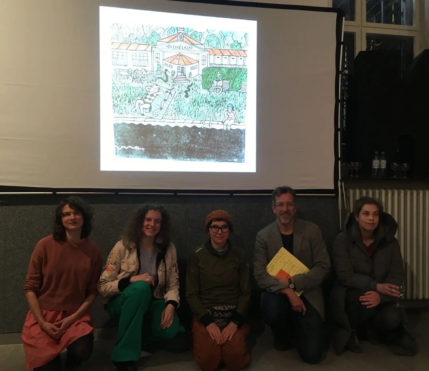 Die Künstlerinnen Gosia Kulik (Wrocław), Vivianna Maria Stanislawska (Jurmala), Anna Vaivare (Riga), Klára Zahrádková (Prag) und ihr Berliner Kollege Karsten Teich