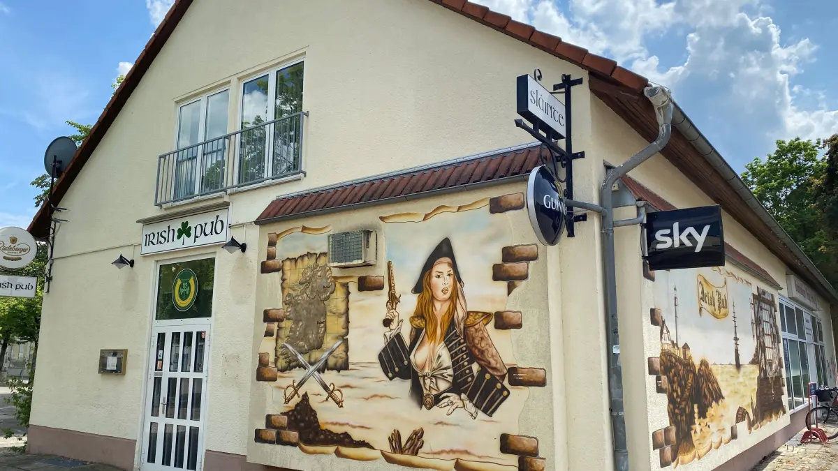 Fungierte ab 1959 als gut besuchte Fischbratküche: das heutige Pub in der Fritz-Heckert-Straße 57 in Eisenhüttenstadt.