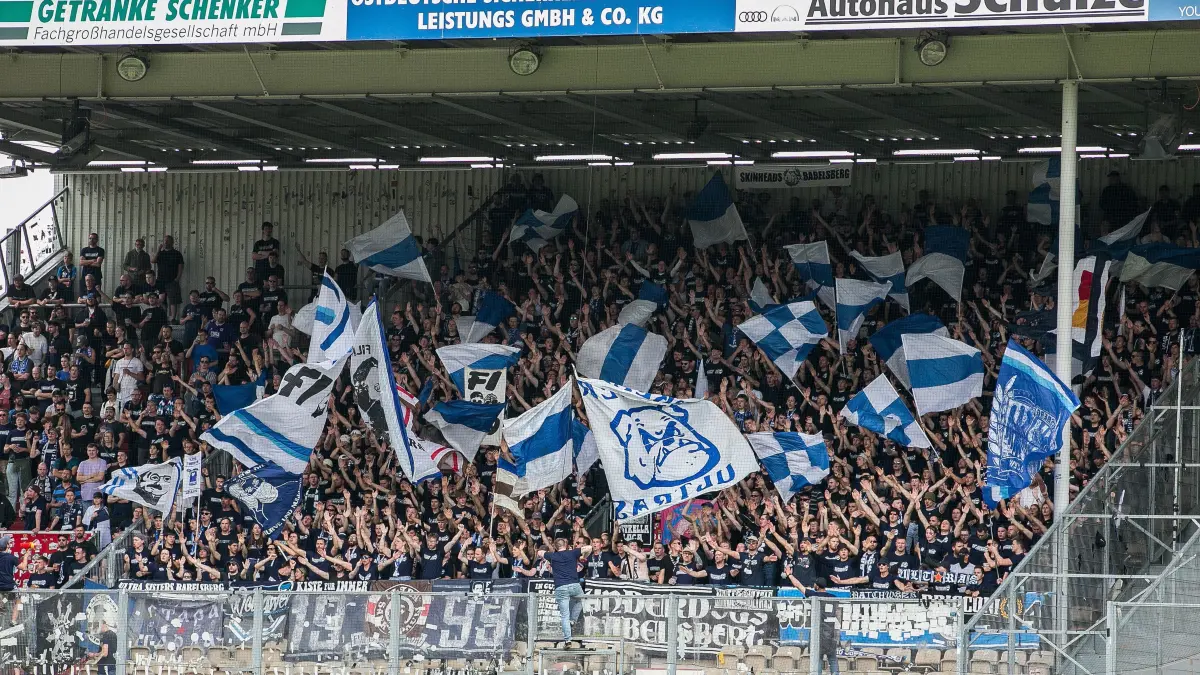 Landespokal Brandenburg — Finale — 2023/2024 — Energie Cottbus vs. SV Babelsberg 03: Cottbus, Deutschland 25. Mai 2024:
Landespokal Brandenburg - Finale - 2023/2024 - Energie Cottbus vs. SV Babelsberg 03
Im Bild: Fanblock Babelsberg 03
