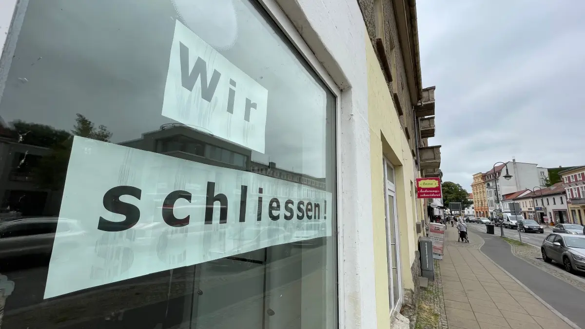 Oranienburg Innenstadt, Bernauer Straße, Leerstand. leere Geschäfte Heim-Experten, Colloseum (Angelhaus in Lehnitzstraße), Foto: Marco Winkler