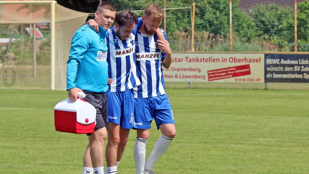 Brandenburgliga: Zehdenick - BSC Süd 1:3, Verletzung Florian Kunze