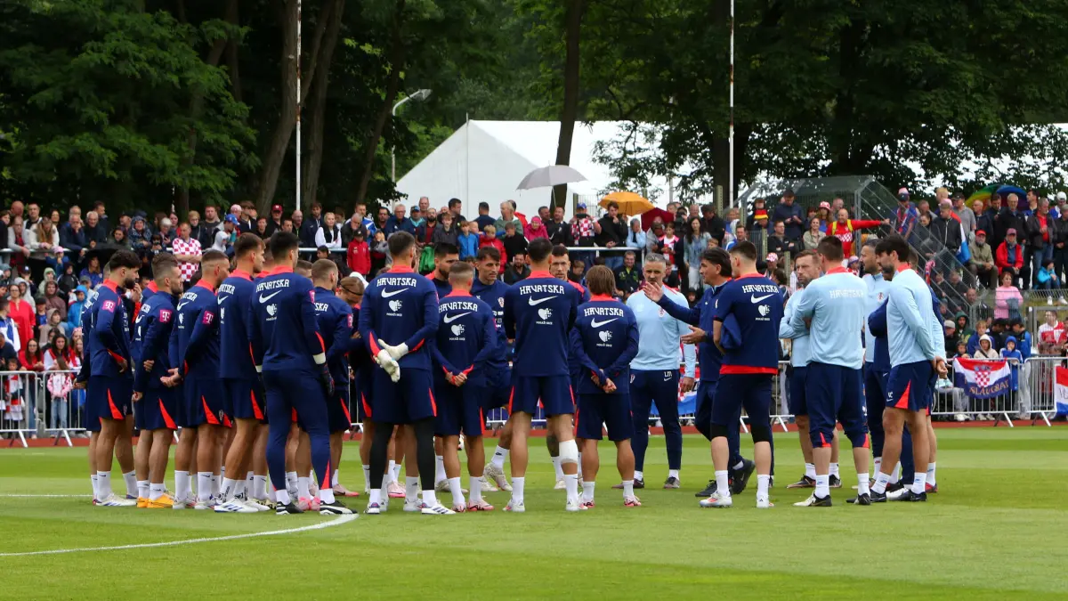Fußball Basecamp von Kroatien in Neuruppin, Euro 2024, öffentliches Training im Volksparkstadion