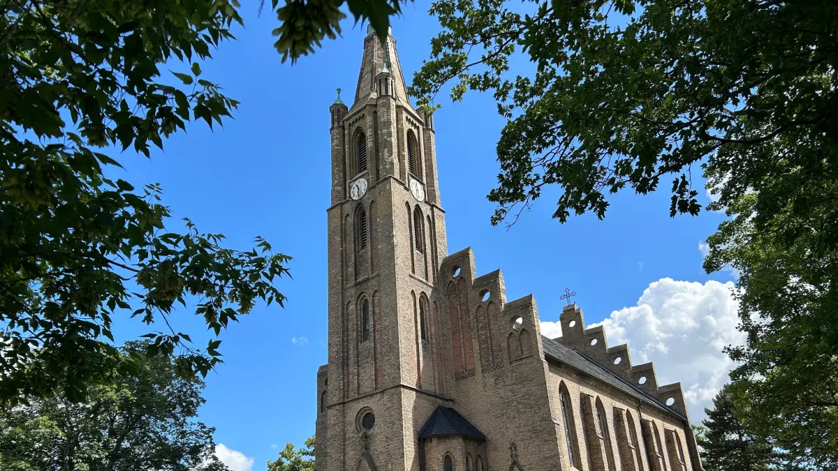 Die Stadtkirche gehört zu Fehrbellins Wahrzeichen. Die Gemeinde hat sich zuletzt positiv entwickelt.