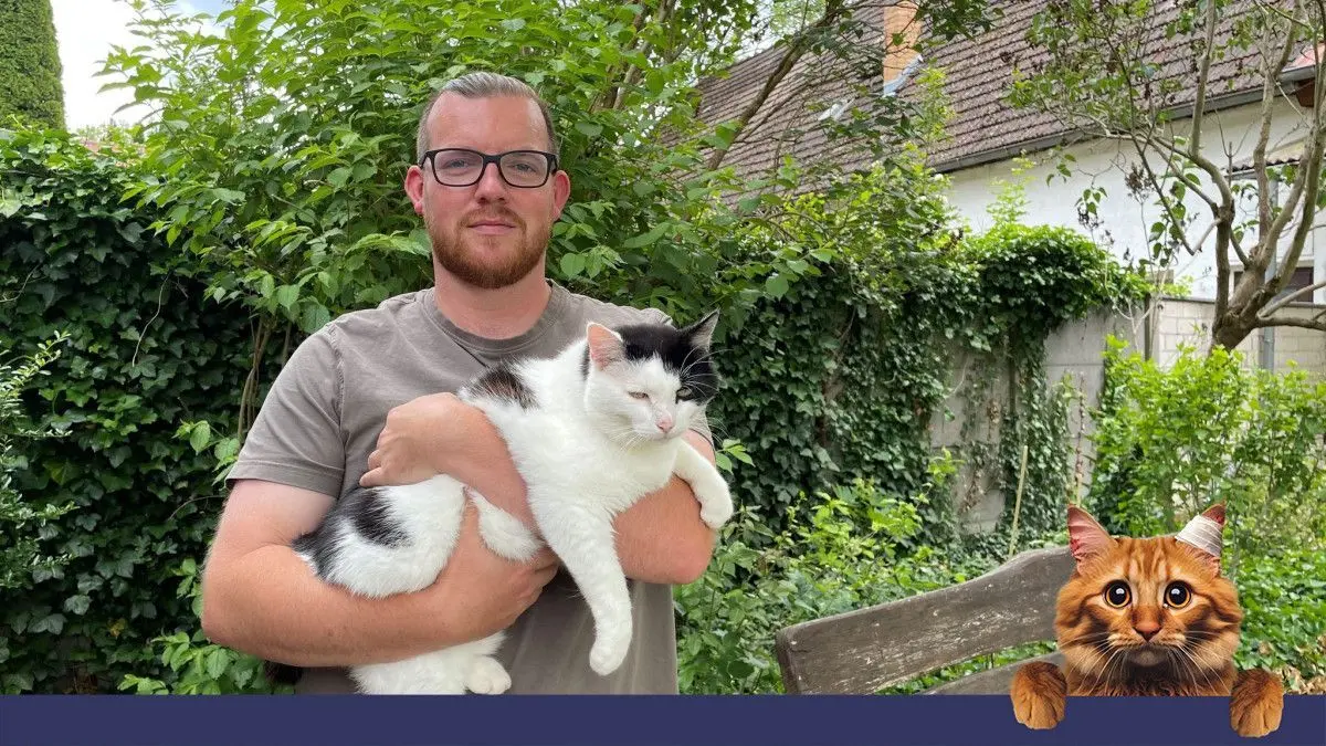 Philipp Kiesewetter mit seiner „Krassen Katze“ Kater Sammy, der seinen Namen Herrchens Musikliebe und letztlich dem Musiker Samy Deluxe verdankt.