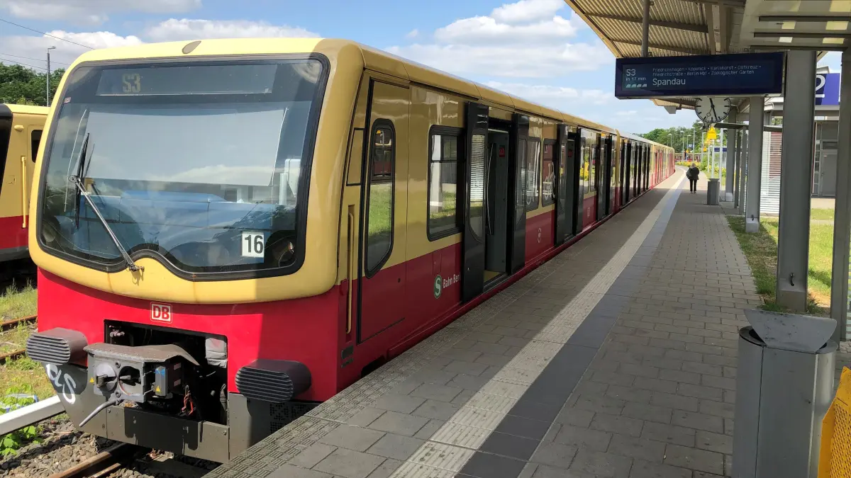 S-Bahn ab Erkner: Auf der Strecke der S3 kommt es Rahnsdorf an mehreren Tagen zum Ersatzverkehr.