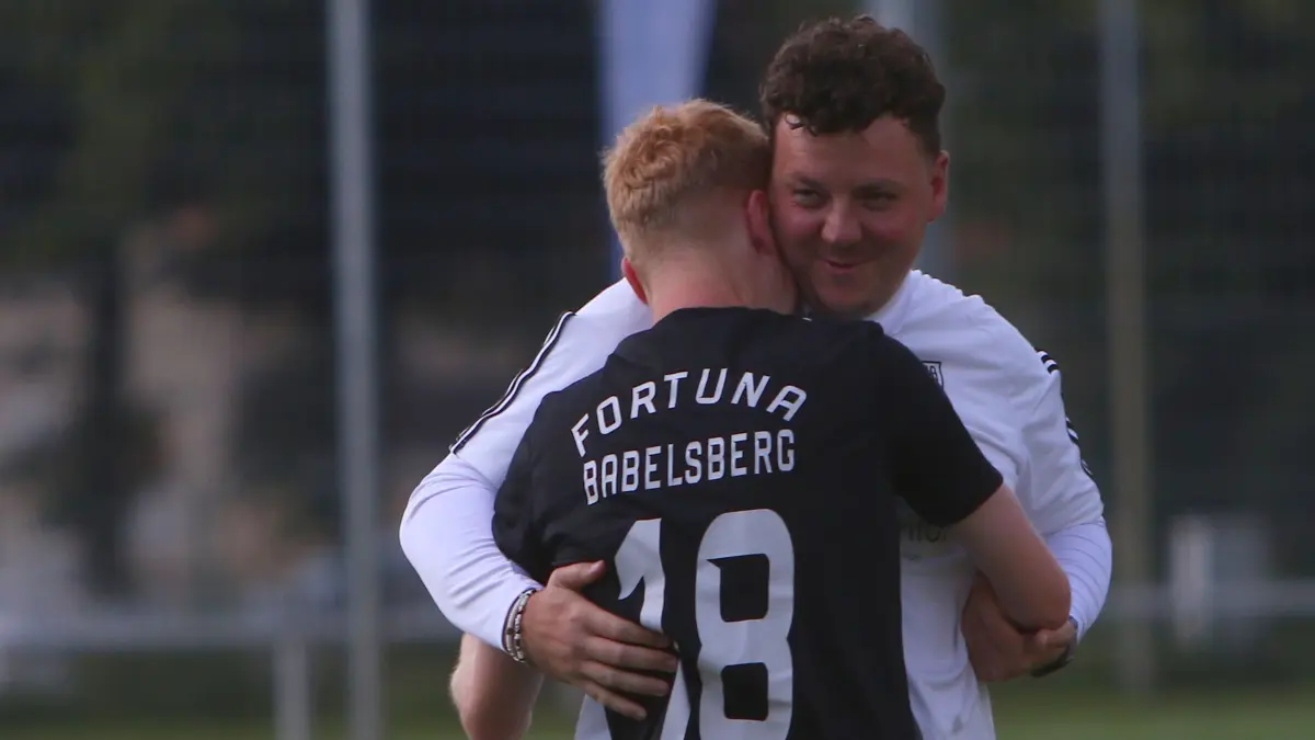 Einen schmerzhaften Verlust meldet Fortuna Babelsberg: Der Brandenburgligist wird 2024/25 ohne einen gestandenen Mann auskommen. Kadir Demirtas steht Trainer Kai Mobius und der Elf nicht mehr zur Verfügung.
