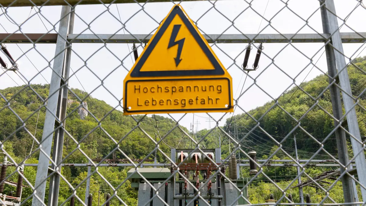 Strom, Energie, Energieversorgung, Leitung, Stromleitung, Stromausfall - Umspannwerk Eybacher Tal