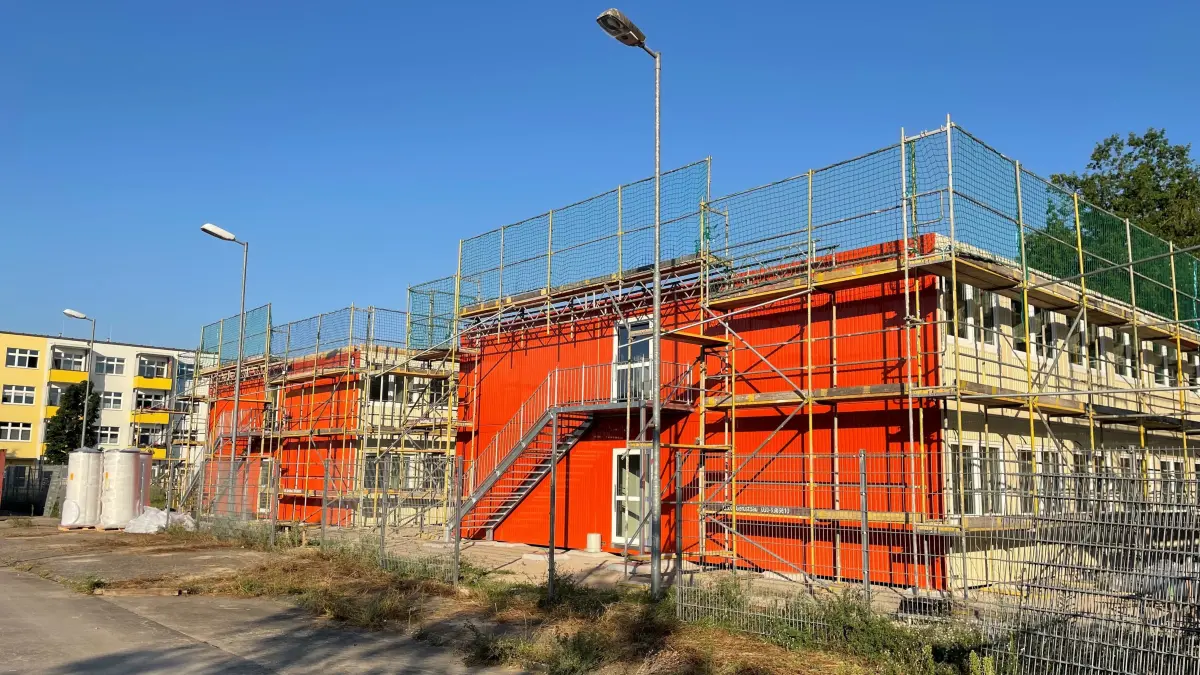 Container für Flüchtlinge in Lehnitz (Oranienburg) neben der Gemeinschaftsunterkunft, bezugsfertig Ende 2024, Foto: Marco Winkler