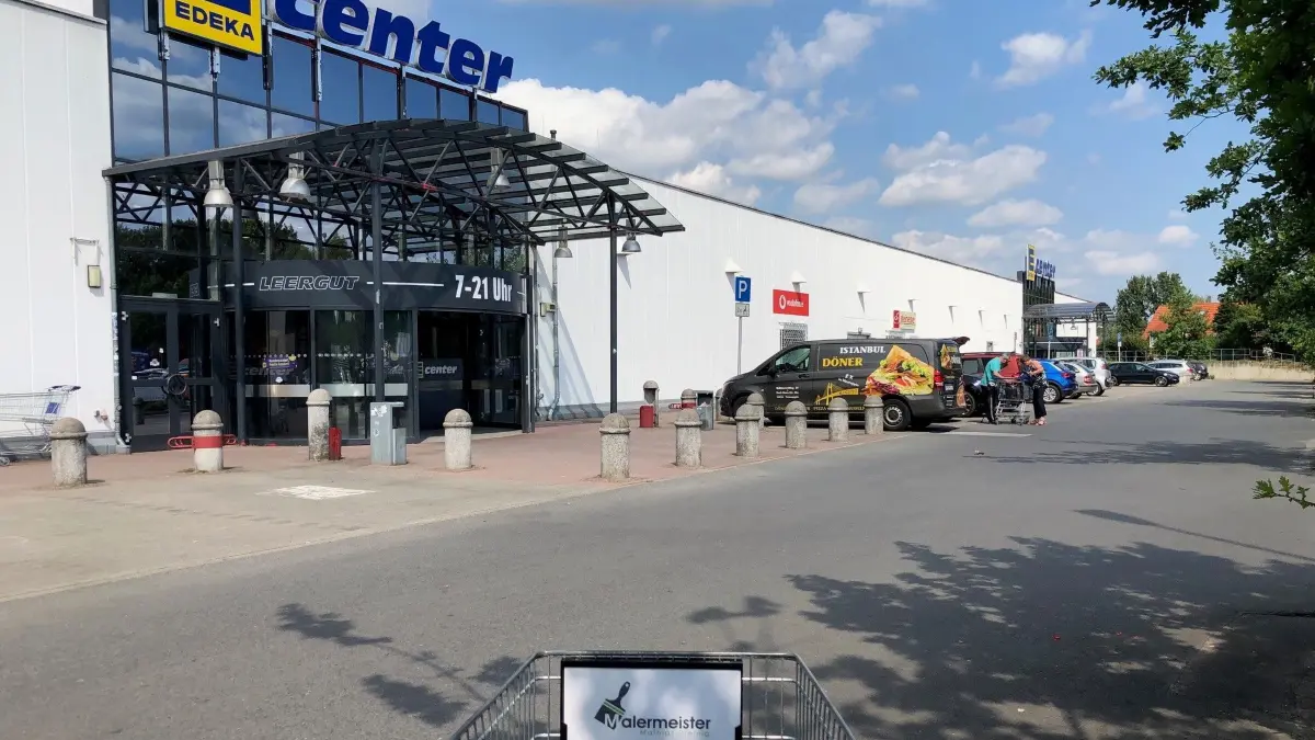 Das Edeka center in Neuruppin am Babimost-Ring wird seit Monaten umgebaut. Für Kunden wie Angestellte beutetet das viel Stress. Noch geht die Modernisierung des Standorts im laufenden Betrieb weiter. So ist der Stand.
