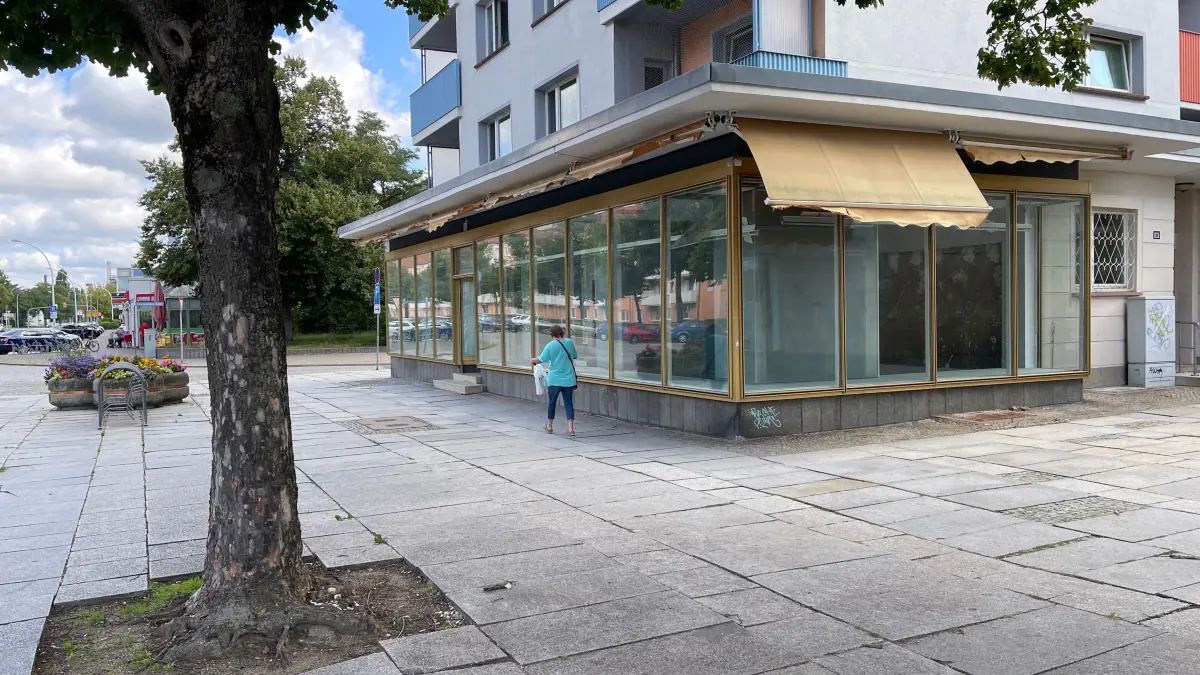 Das ehemalige Fotogeschäft in der Lindenallee in Eisenhüttenstadt steht leer. Zum Stadtfest soll sich das ändern.