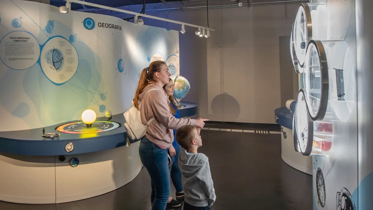 Im Edukatorium erfahren die Besucher nicht nur Wissenswertes über das Wasser, es geht auch um Physik, Mathematik, Chemie, Biologie, Geographie, Geschichte und Geisteswissenschaften.