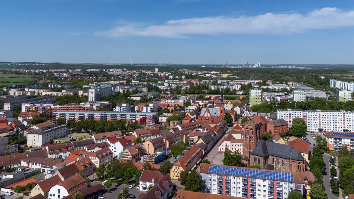 Luftaufnahme, Stadtansicht Schwedt: Schwedt, 02.05.2024: Luftaufnahme, Stadtansicht Schwedt