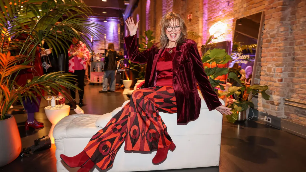 Maren Gilzer kommt während der Berlin Fashion Week zur W.E4. Modenshow, bei der Kreationen der Designerin Rebekka Ruetz in den Bolle Festsälen gezeigt werden. Die Berliner Modewoche findet vom 16. bis 21. Januar statt. +++ dpa-Bildfunk +++