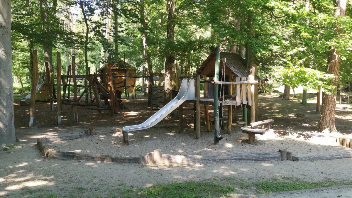 Mitten im Wald: Der Spielplatz an der Köhlerei in Bad Freienwalde.