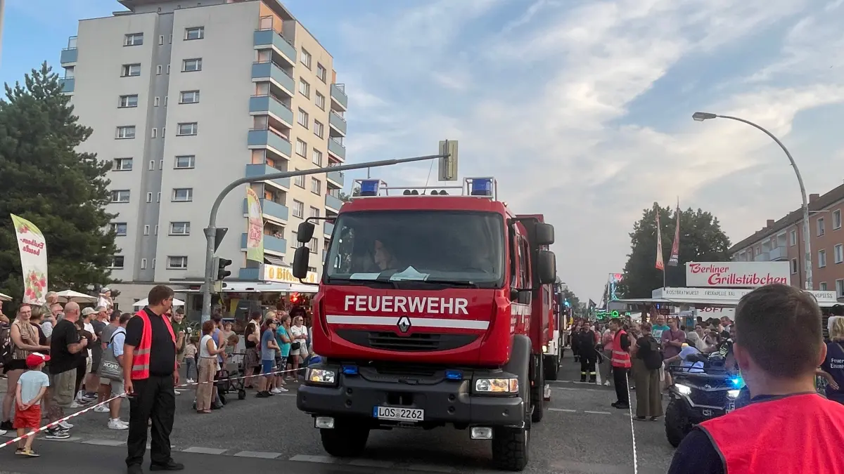 Stadtfest Eisenhüttenstadt 2024 - Umzug der Feuerwehren und Vereine