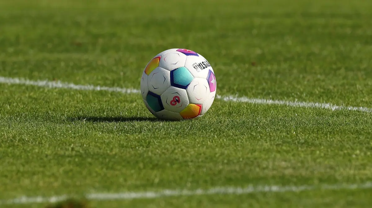 Bernau, 07.09.24, Landespokal, 2. Runde: FSV Bernau - MSV Neuruppin 1:5 : Bernau, 07.09.24, Landespokal, 2. Runde: FSV Bernau - MSV Neuruppin 1:5, Symbolfoto Ball