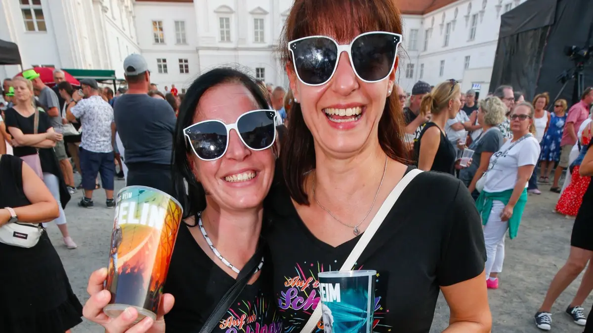 Sänger Matthias Reim am 7. September 2024 am Schloss Oranienburg Konzert, ausverkauft, Fans und "Vedammt ich lieb dich", Foto: Karsten Schirmer