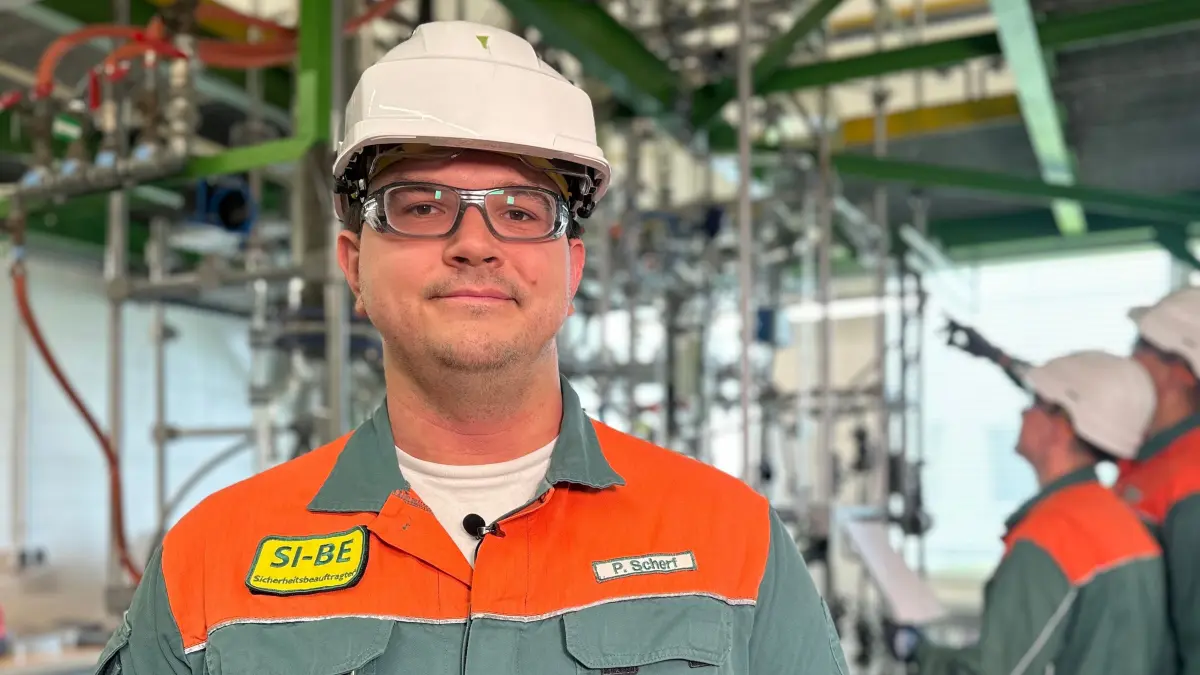 Paul Scherf, PCK Schwedt, ist Ausbilder von Chemikanten und Prüfer der IHK