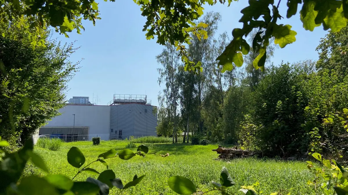 Wohnen oder Wassersport: Investor will Nähe Dämeritzsee Wohnungen bauen. Doch die Fläche ist für etwas anderes vorgesehen.