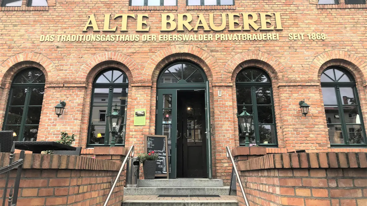 Tradition in Eberswalde: Die Geschichte des Restaurants Alte Brauerei lässt sich bis ins Jahr 1868 zurückverfolgen. Damals war die Jagdschlösschen-Brauerei Lüdeke & Gutknecht eröffnet worden.