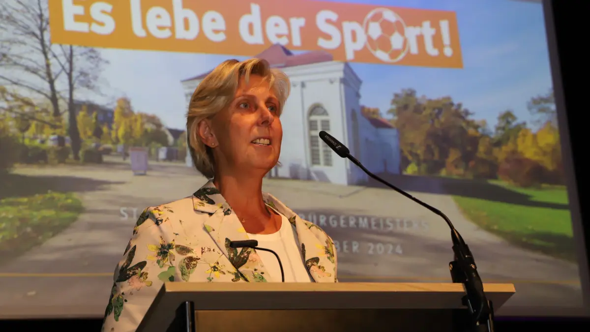 Stadtempfang Oranienburg 2. Oktober 2024, Preise für Sport Vereine Ehrenamt, Motto: Es lebe der Sport, Präsidentin Hochschule der Polizei Brandenburg in Oranienburg: Heike Wagner